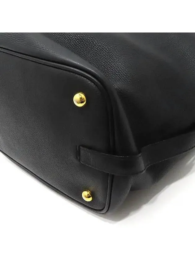 39589401 shoulder bag