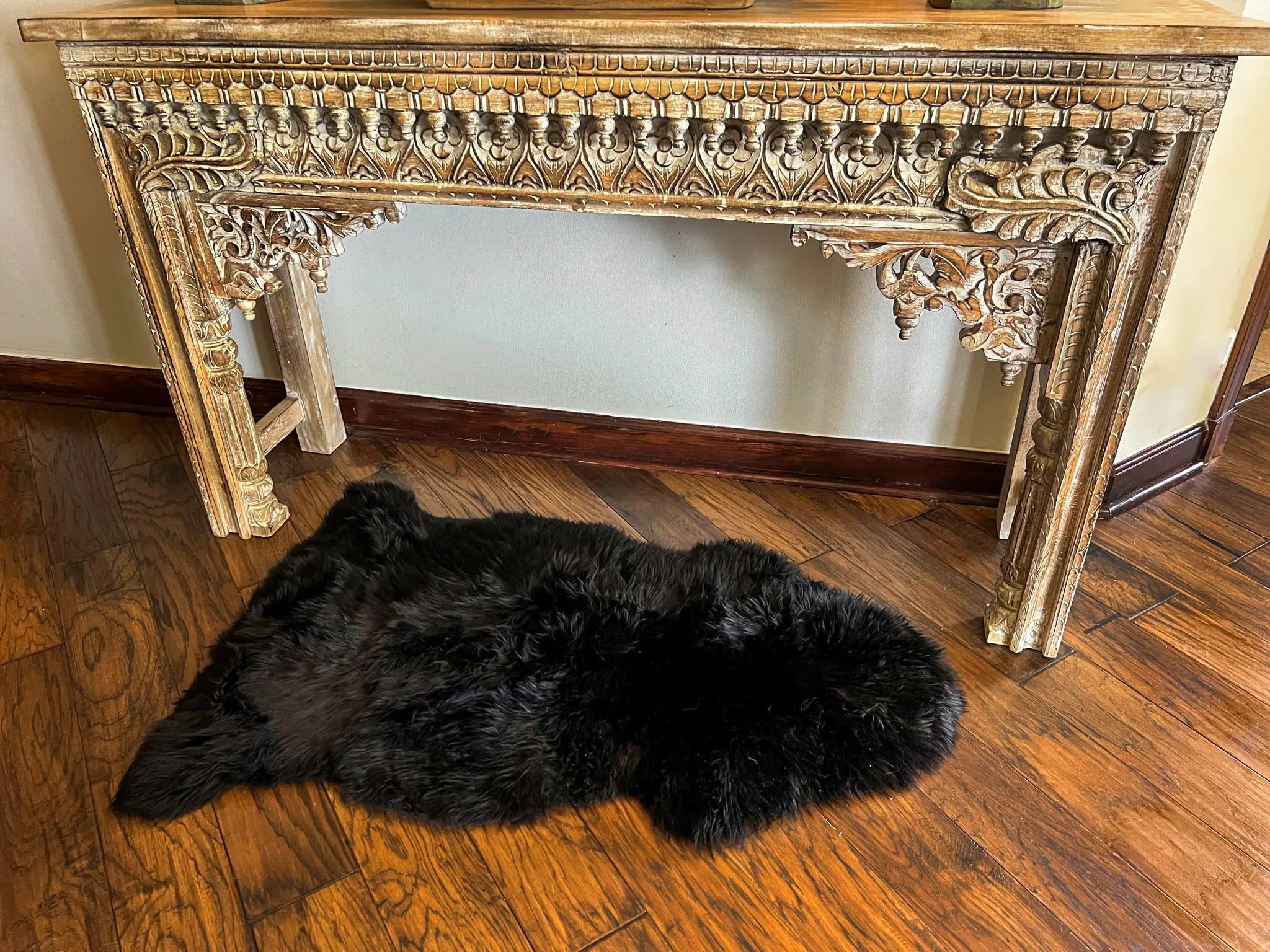 Black New Zealand Sheepskin 2' x 3' by Hudson Hides
