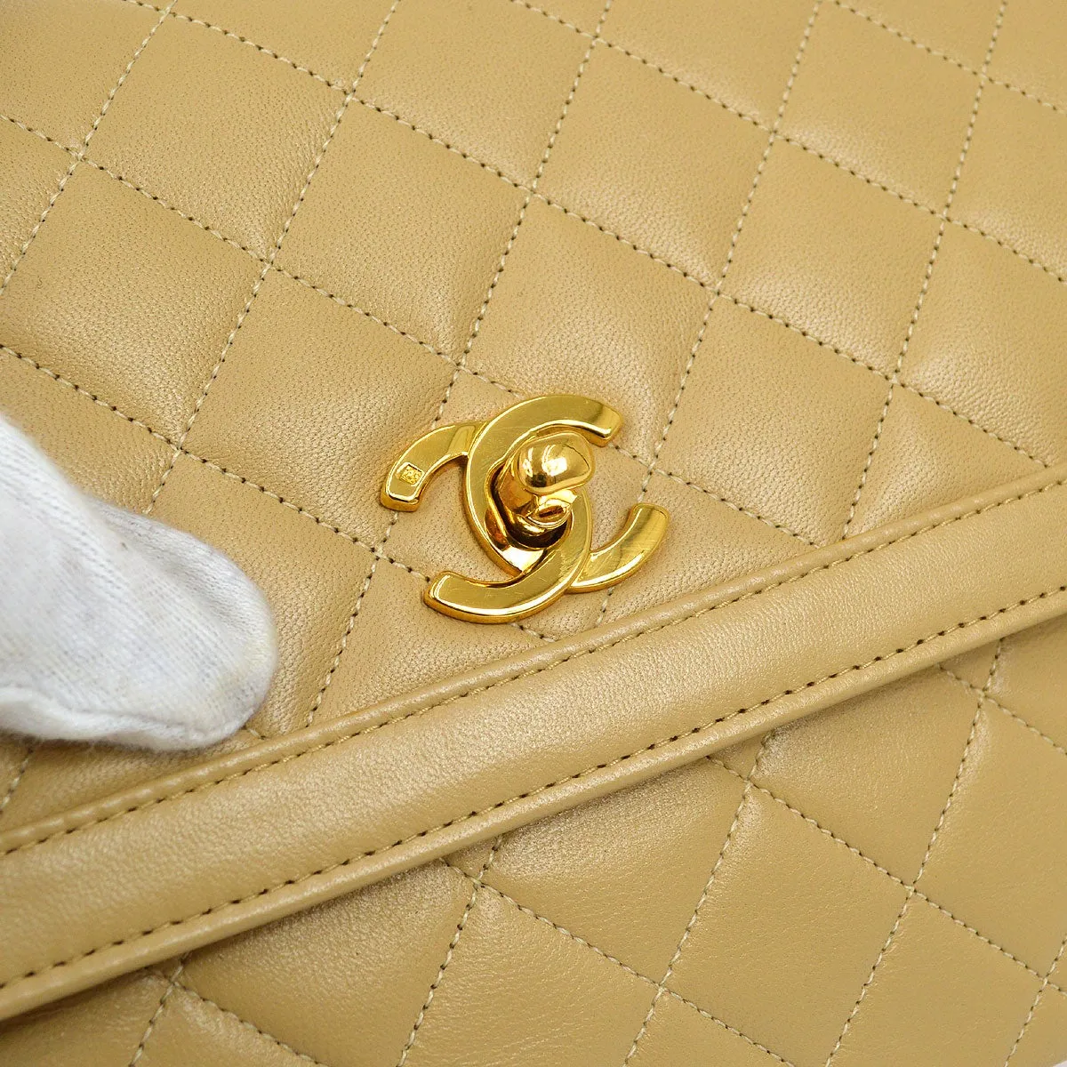 CHANEL 1989-1991 Round Border Flap Large & Pouch Set Beige Lambskin
