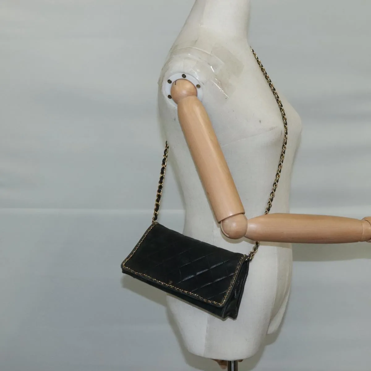 CHANEL Chain Shoulder Bag Leather Black CC 106420