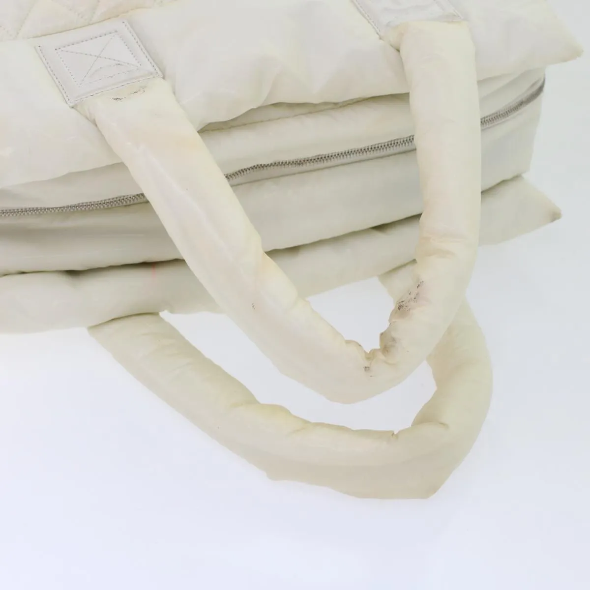 Chanel Coco Cocoon Hand Bag Patent Leather White CC Auth bs6942