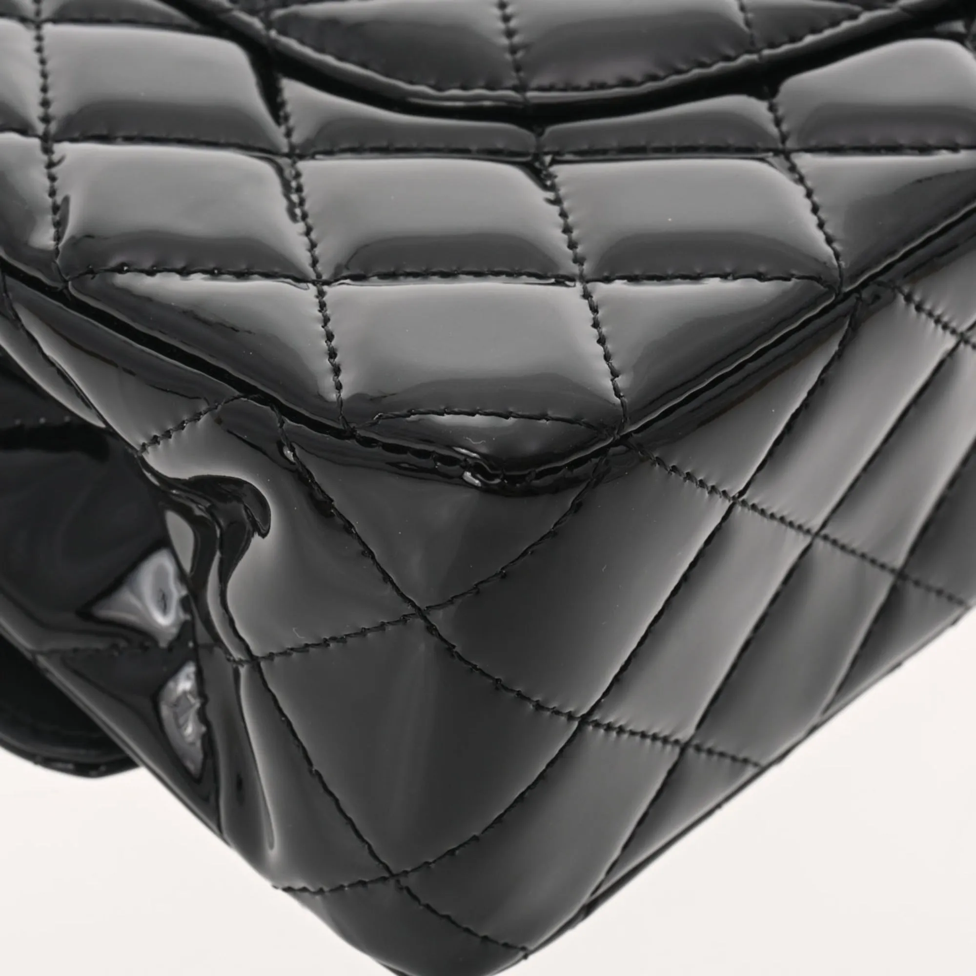 CHANEL matelasse W flap chain shoulder 25 black champagne ladies patent leather bag