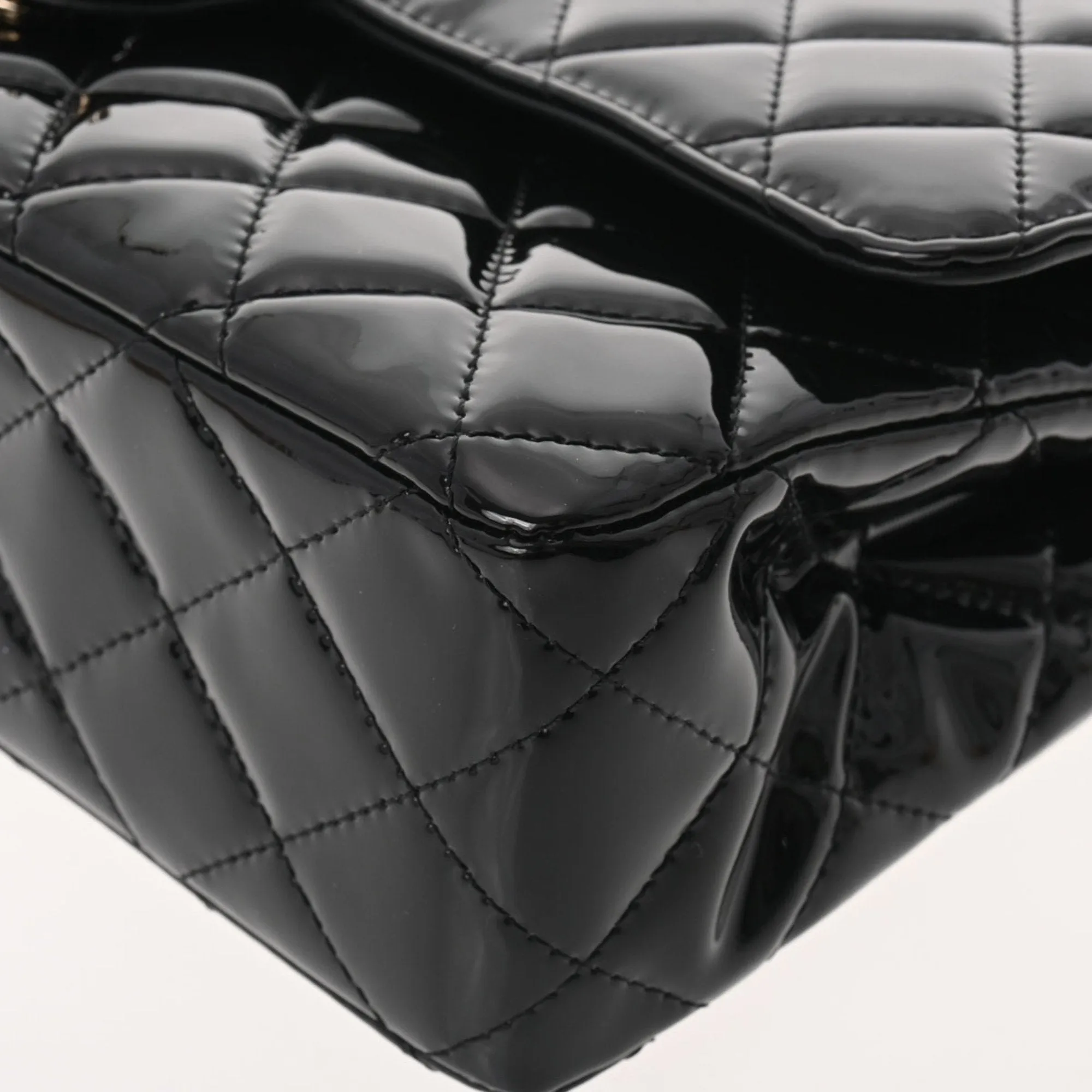 CHANEL matelasse W flap chain shoulder 25 black champagne ladies patent leather bag