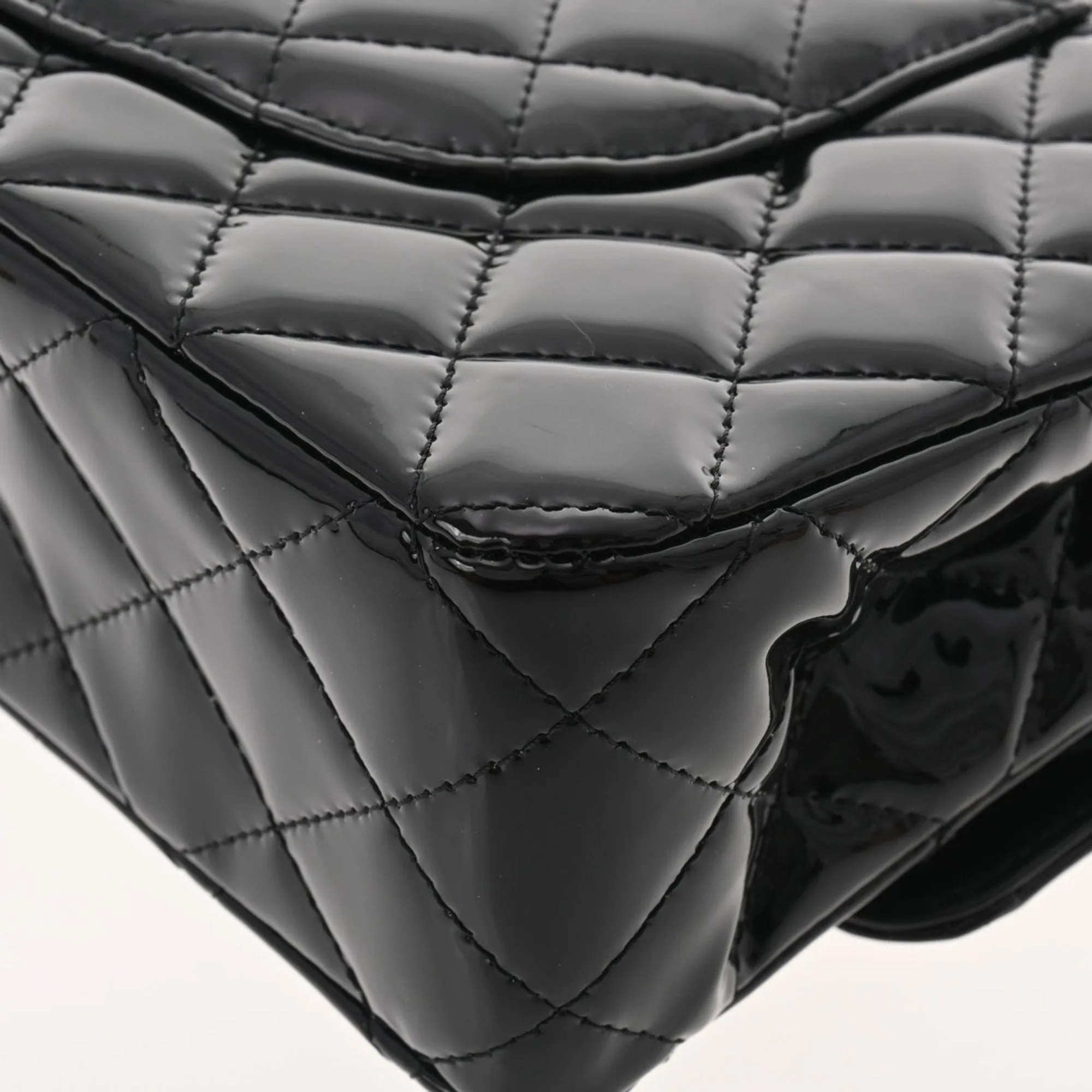CHANEL matelasse W flap chain shoulder 25 black champagne ladies patent leather bag