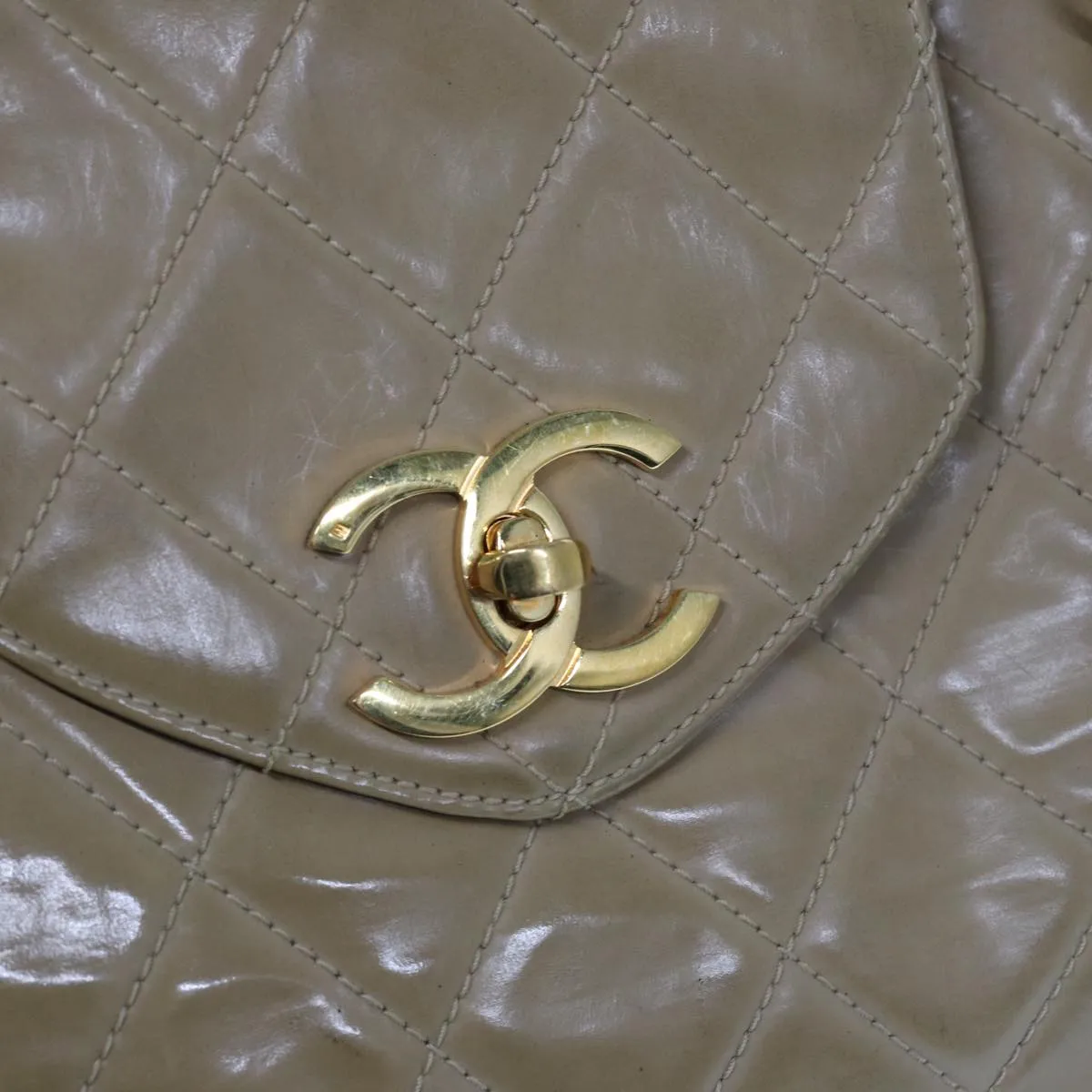 CHANEL Super Model bag Chain Turn Lock Bag Patent leather Beige CC Auth 77488