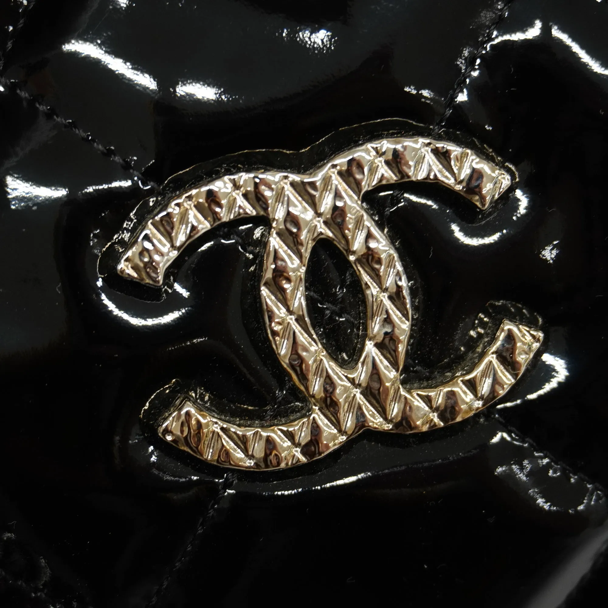 CHANELAuth  Matelasse Chain Shoulder Bag Women's Patent Leather Black