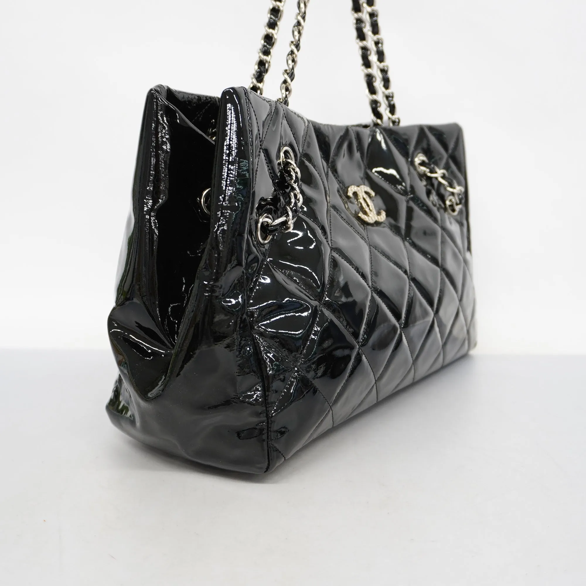 CHANELAuth  Matelasse Chain Shoulder Bag Women's Patent Leather Black