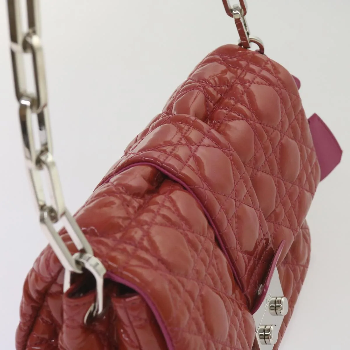 CHRISTIAN DIOR Canage Newlock Shoulder Bag patent Red Auth hk1131