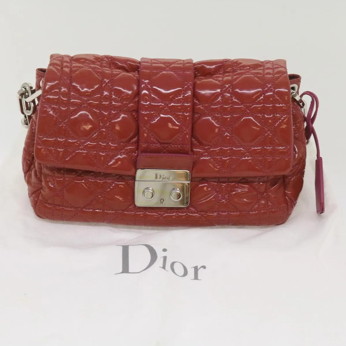 CHRISTIAN DIOR Canage Newlock Shoulder Bag patent Red Auth hk1131