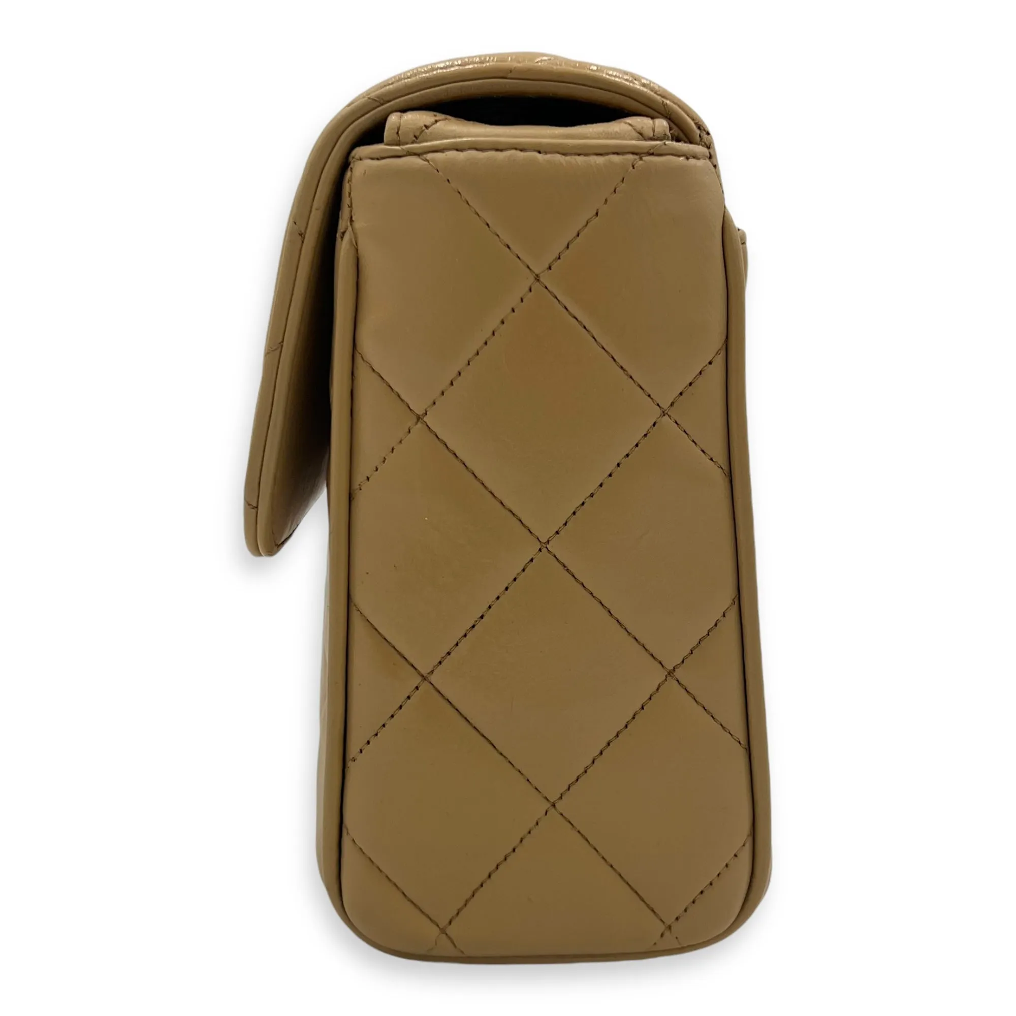 Classic Shoulder Bag Beige in Lambskin, Gold hardware