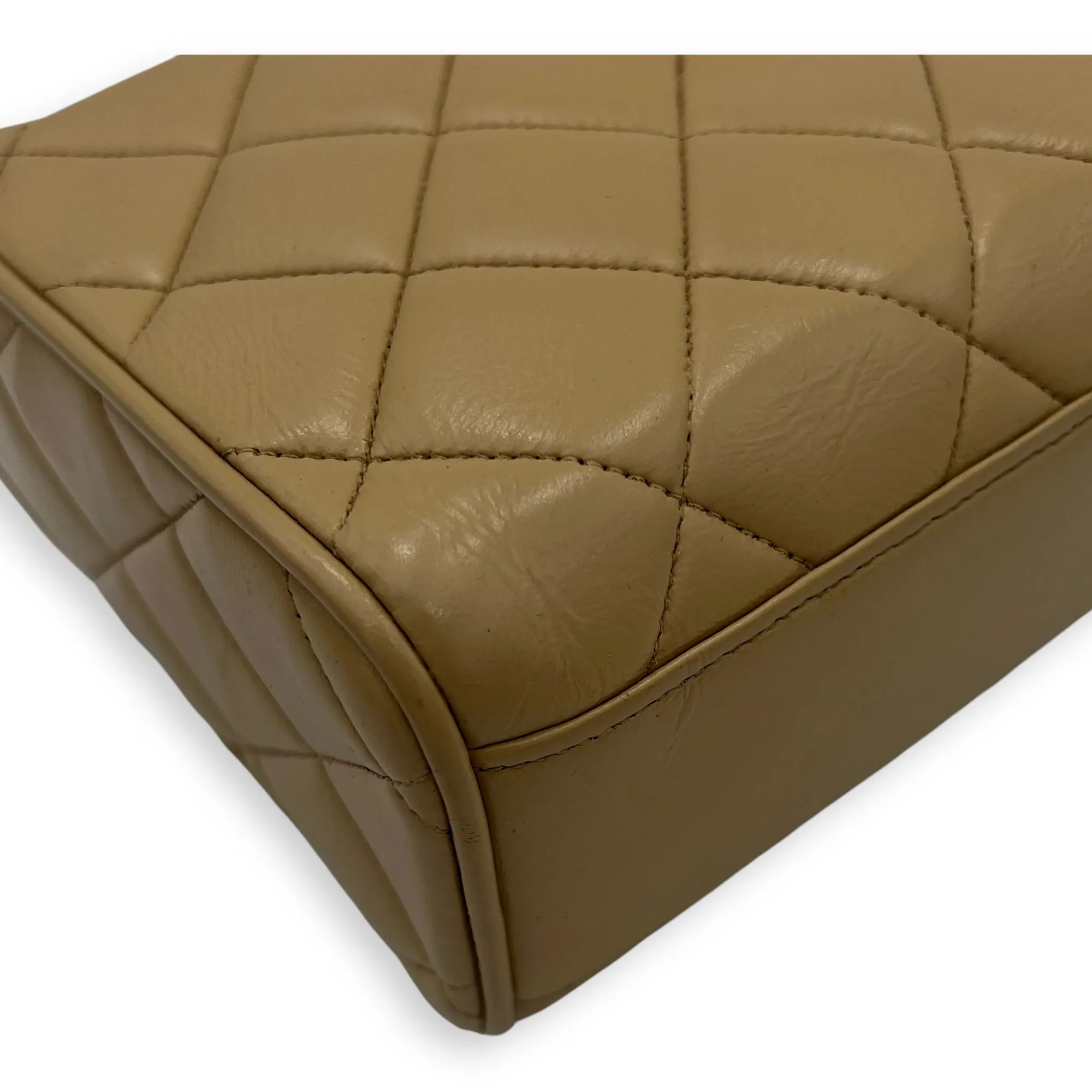 Classic Shoulder Bag Beige in Lambskin, Gold hardware
