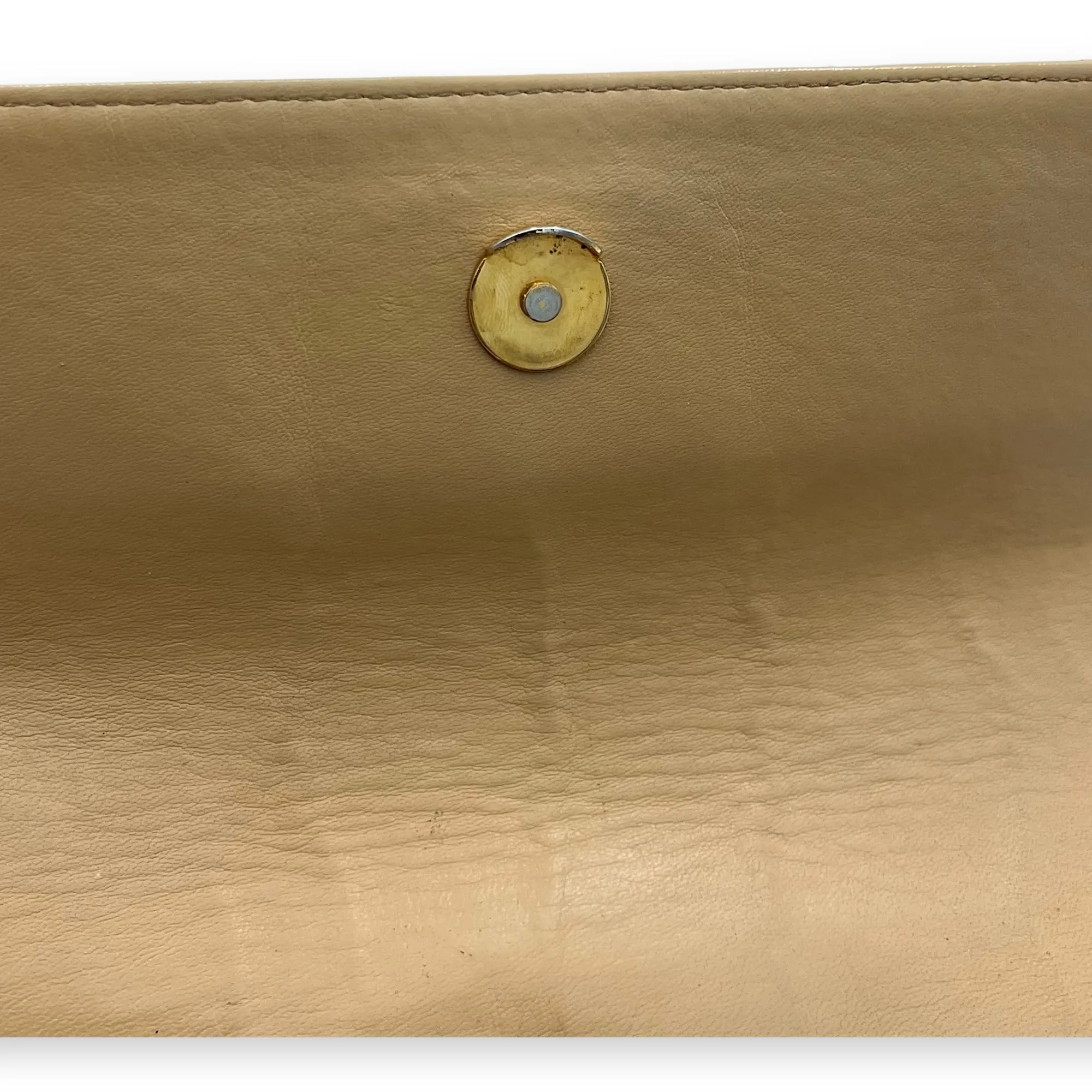 Classic Shoulder Bag Beige in Lambskin, Gold hardware