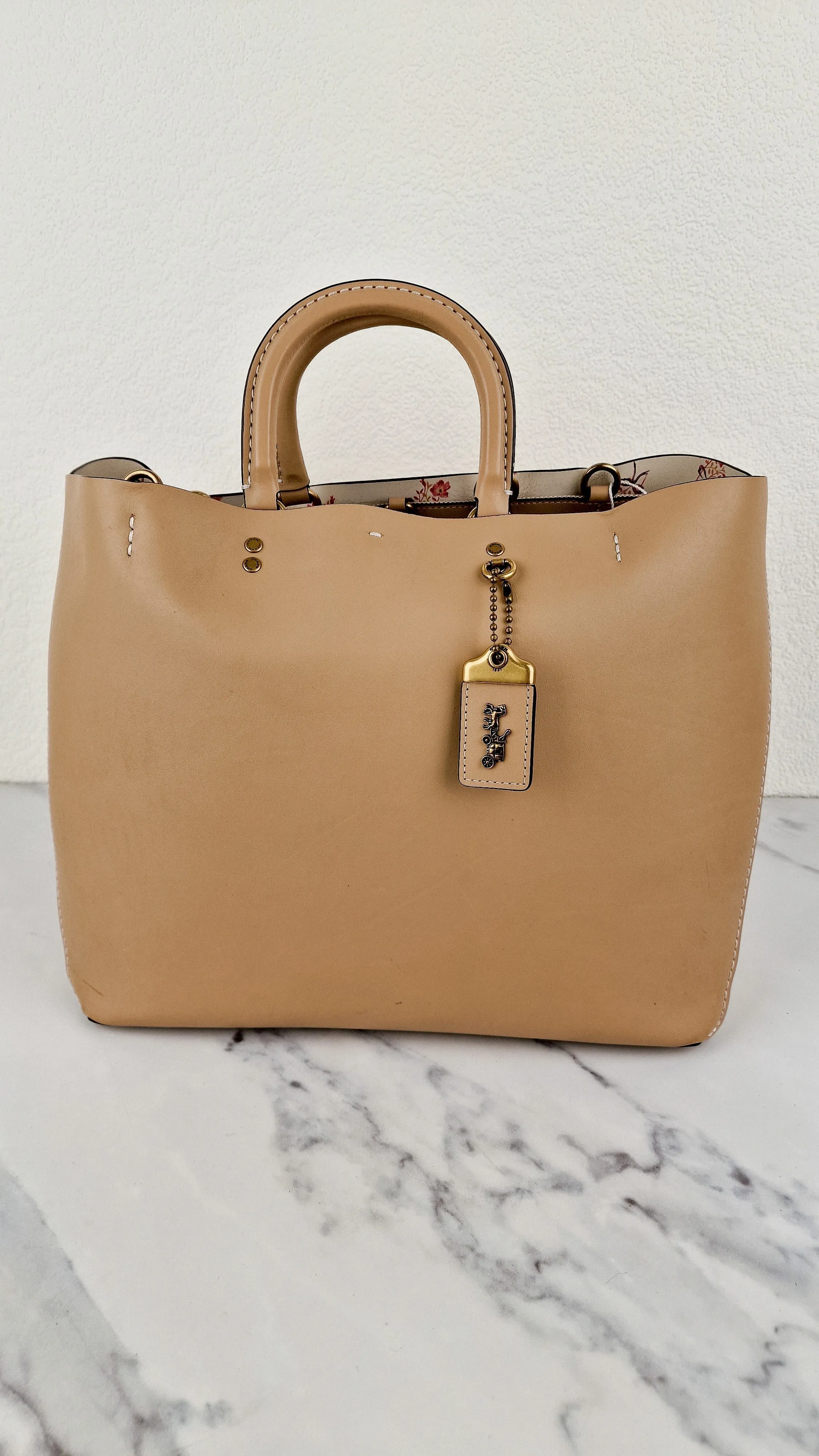 Coach 1941 Rogue Tote Bag With Floral Bow Lining in Beechwood Smooth Leather Handbag Shoulder Bag - Coach 28430