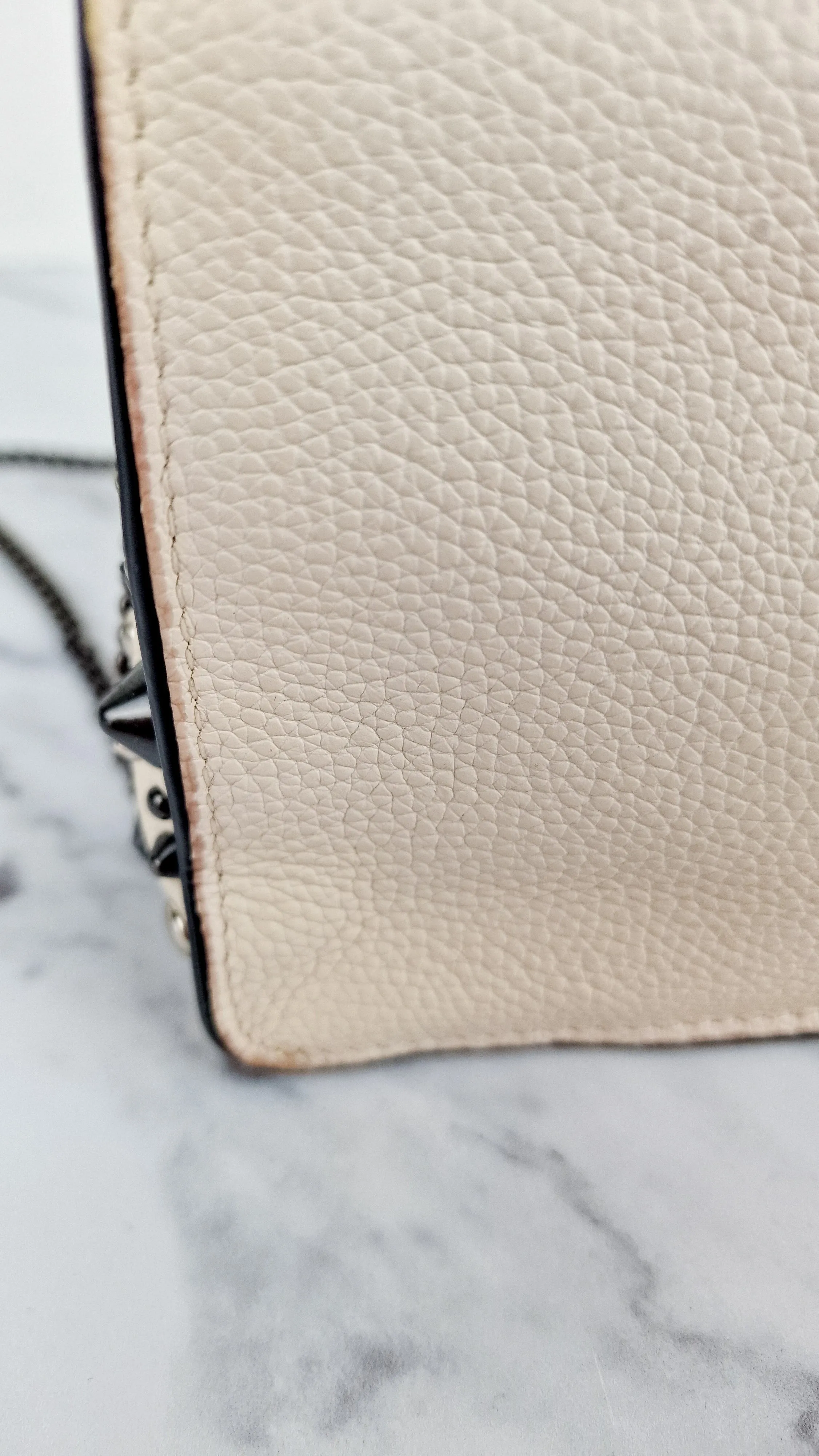 Coach Bowery Crossbody With Rebel Charm, Mixed Star Rivets & Yellow Floral Print - Chalk Pebble Leather & Gunmetal Hardware - Coach 59491
