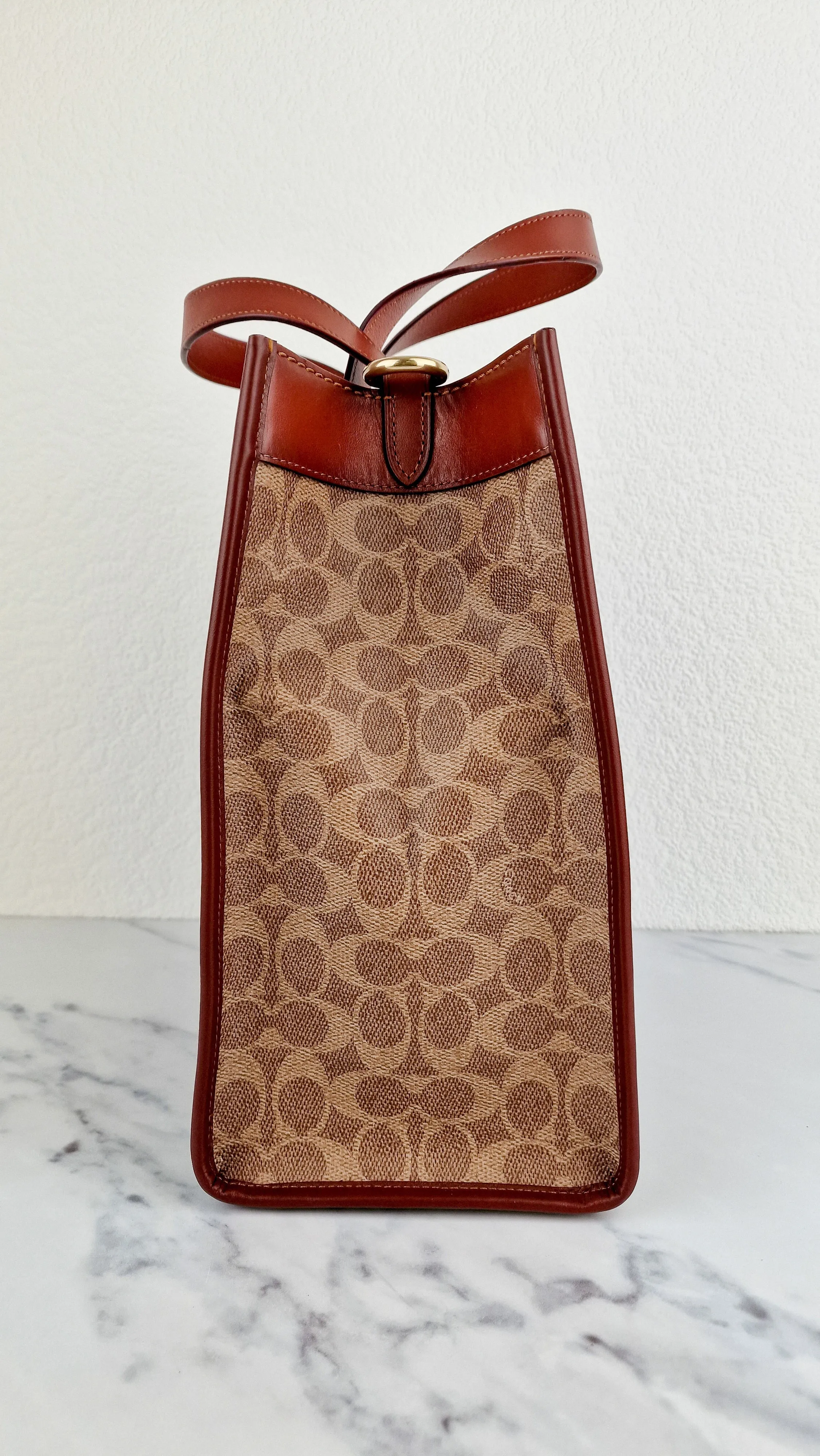 Coach Field Tote Bag In Signature Coated Canvas With Big Apple Skyline New York Saddle Brown Tan Truffle Rust - Handbag Coach C0769