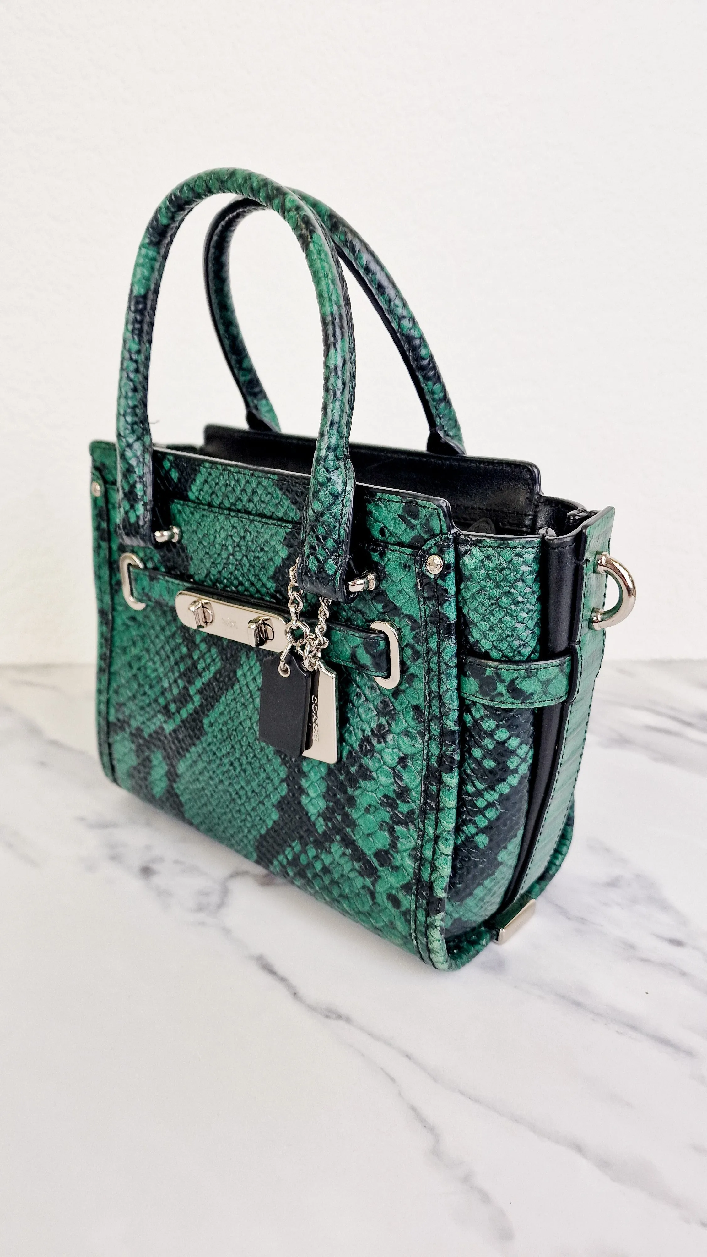 Coach Swagger 21 in Green & Black Snake Print - Handbag Crossbody Bag - Coach 38360