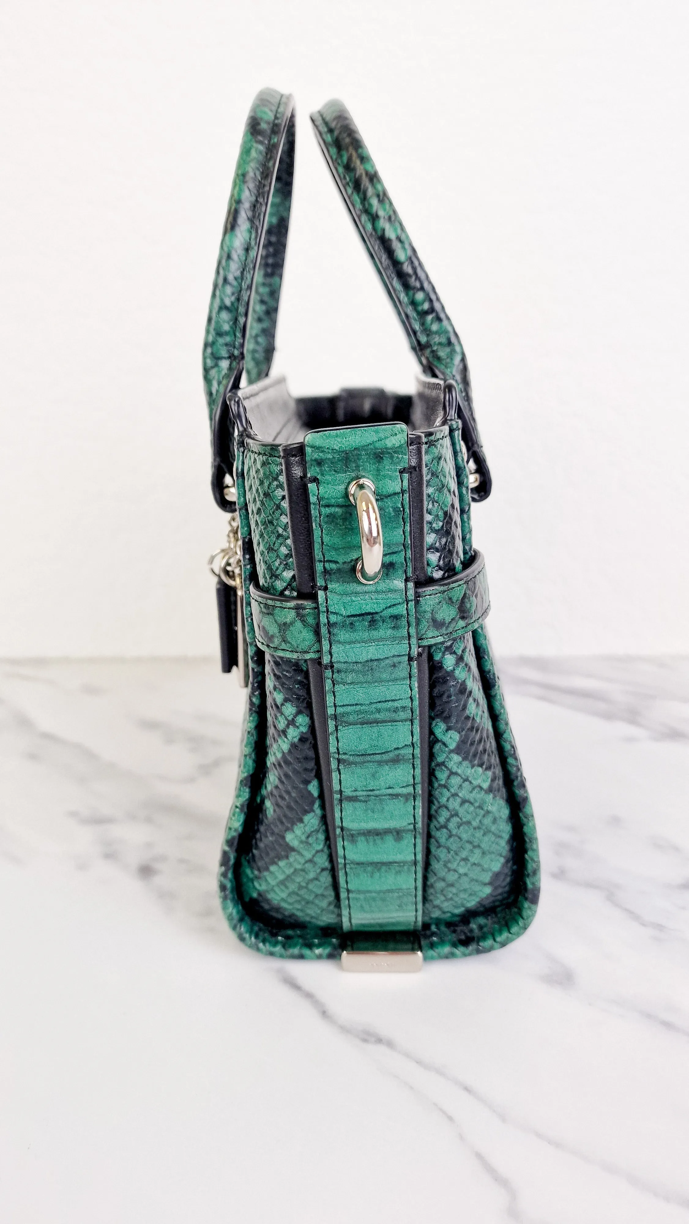 Coach Swagger 21 in Green & Black Snake Print - Handbag Crossbody Bag - Coach 38360