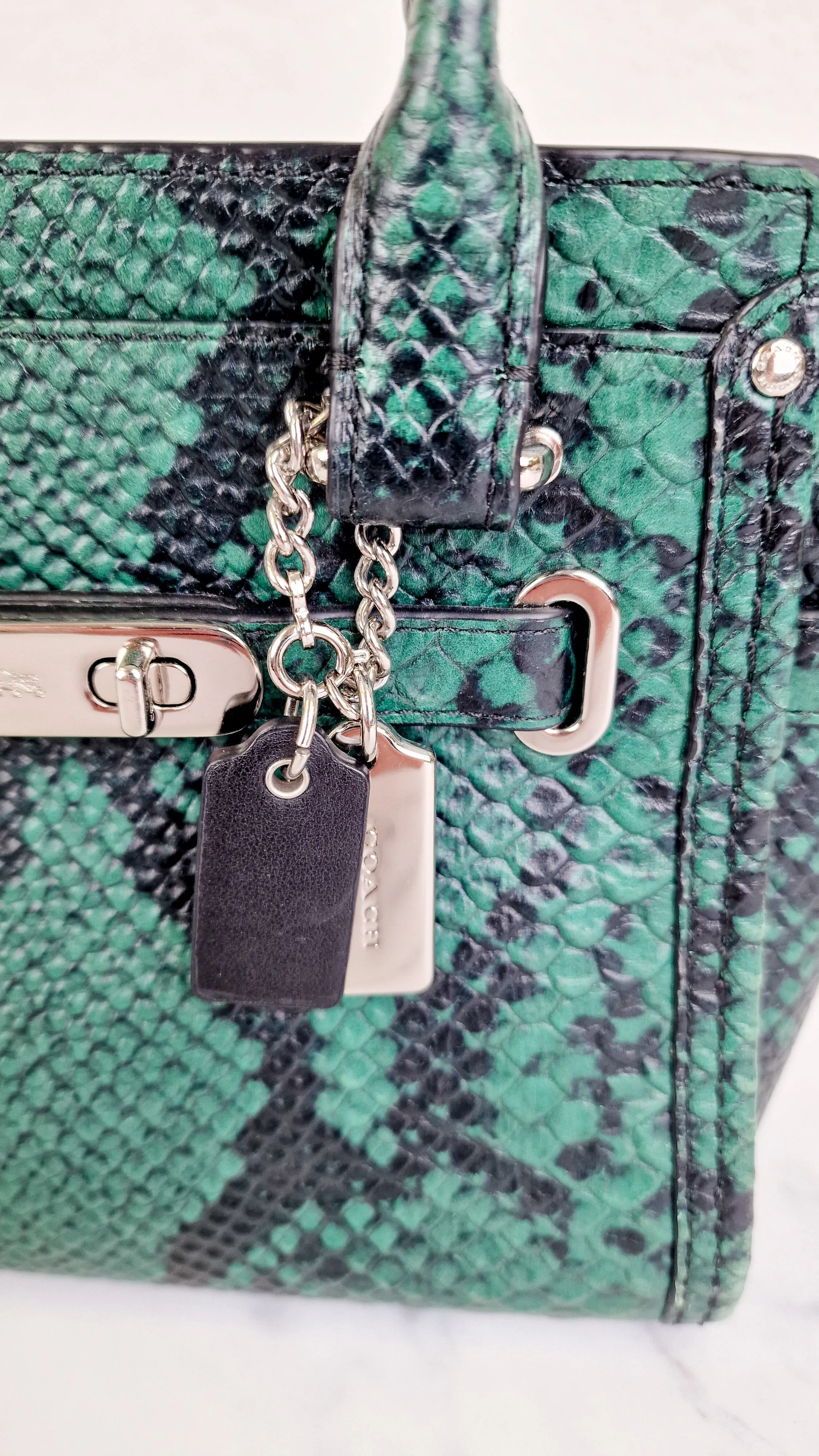 Coach Swagger 21 in Green & Black Snake Print - Handbag Crossbody Bag - Coach 38360