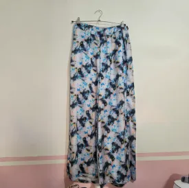 Color splash printed pants with slits Size M