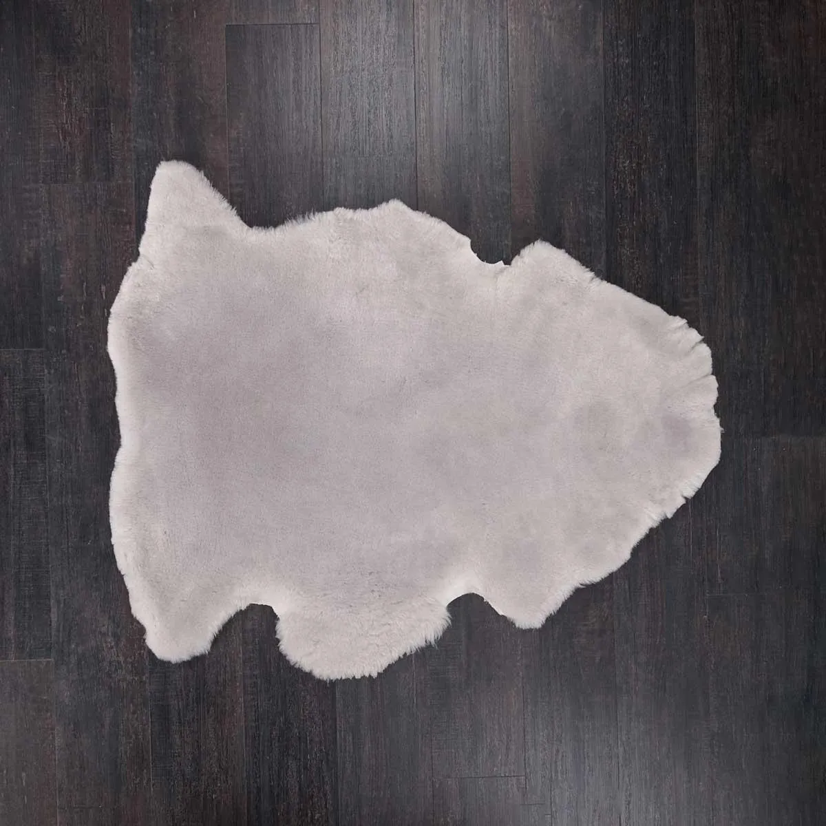 Exclusive Sheepskin Throw Cashmere Grey