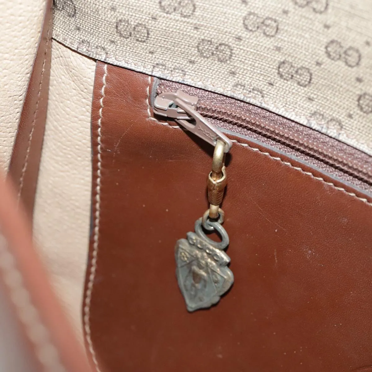 GUCCI Micro GG Supreme Shoulder Bag PVC Beige Gold Brown yk15470