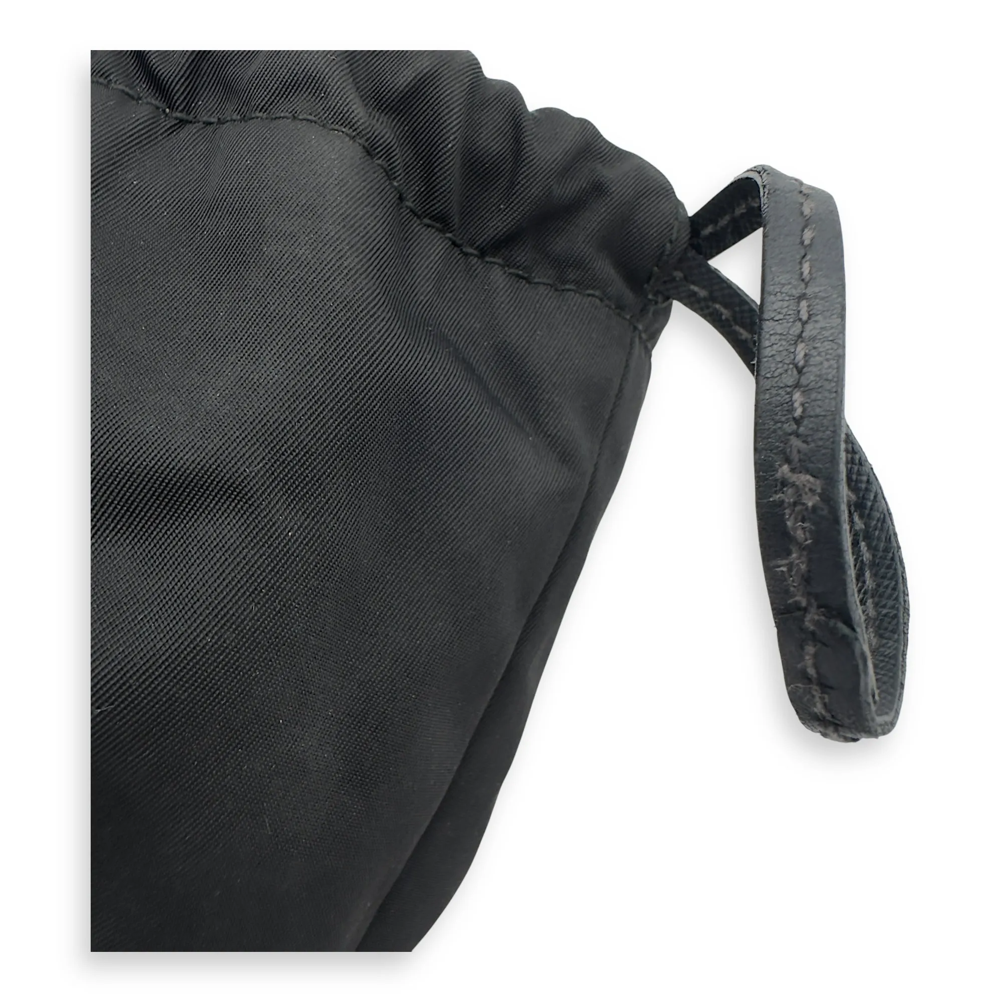 Logo Pouch Black in Nylon, Gold hardware