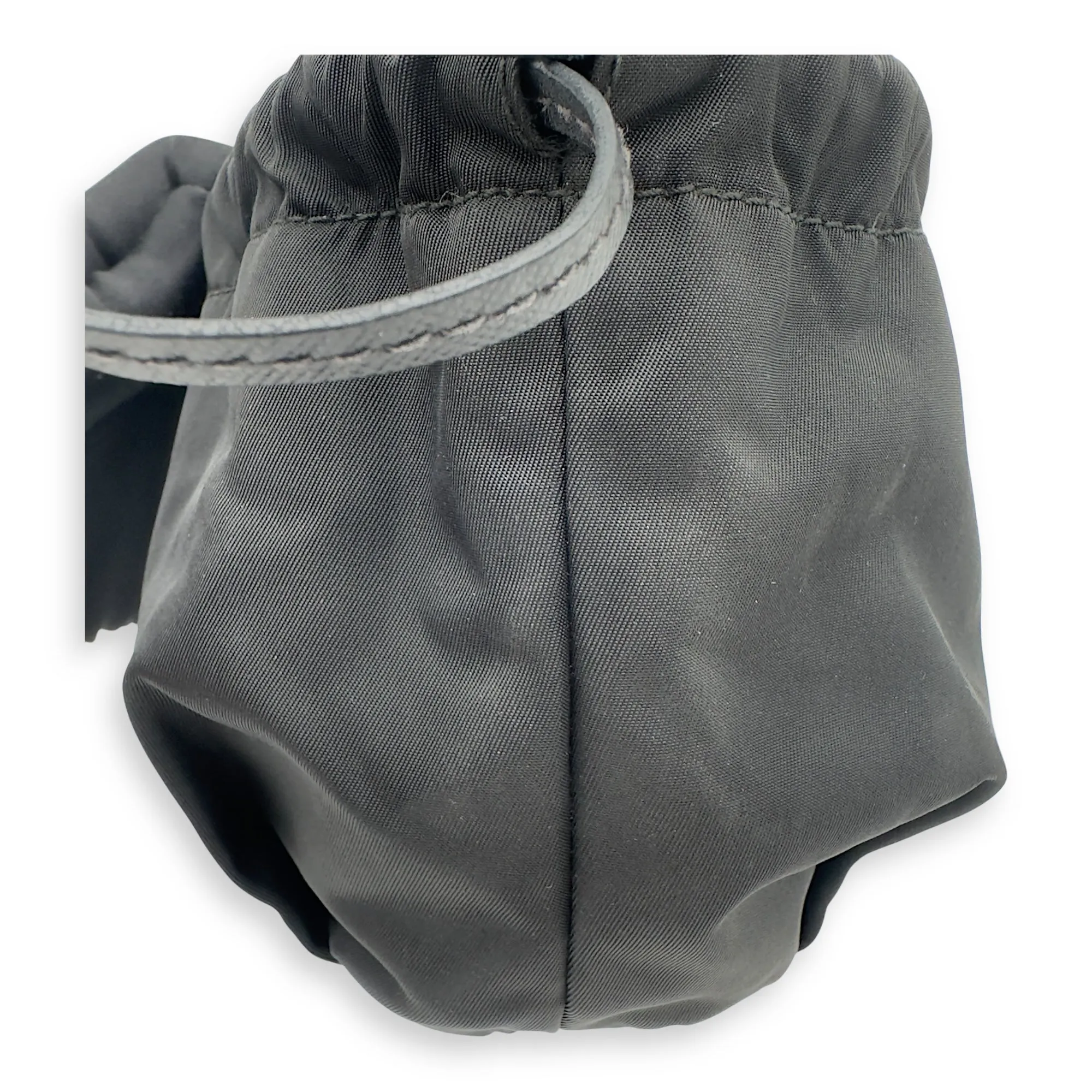 Logo Pouch Black in Nylon, Gold hardware