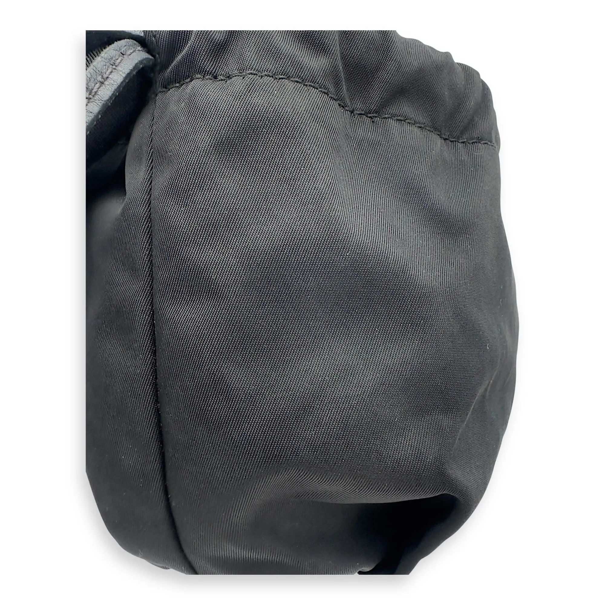 Logo Pouch Black in Nylon, Gold hardware