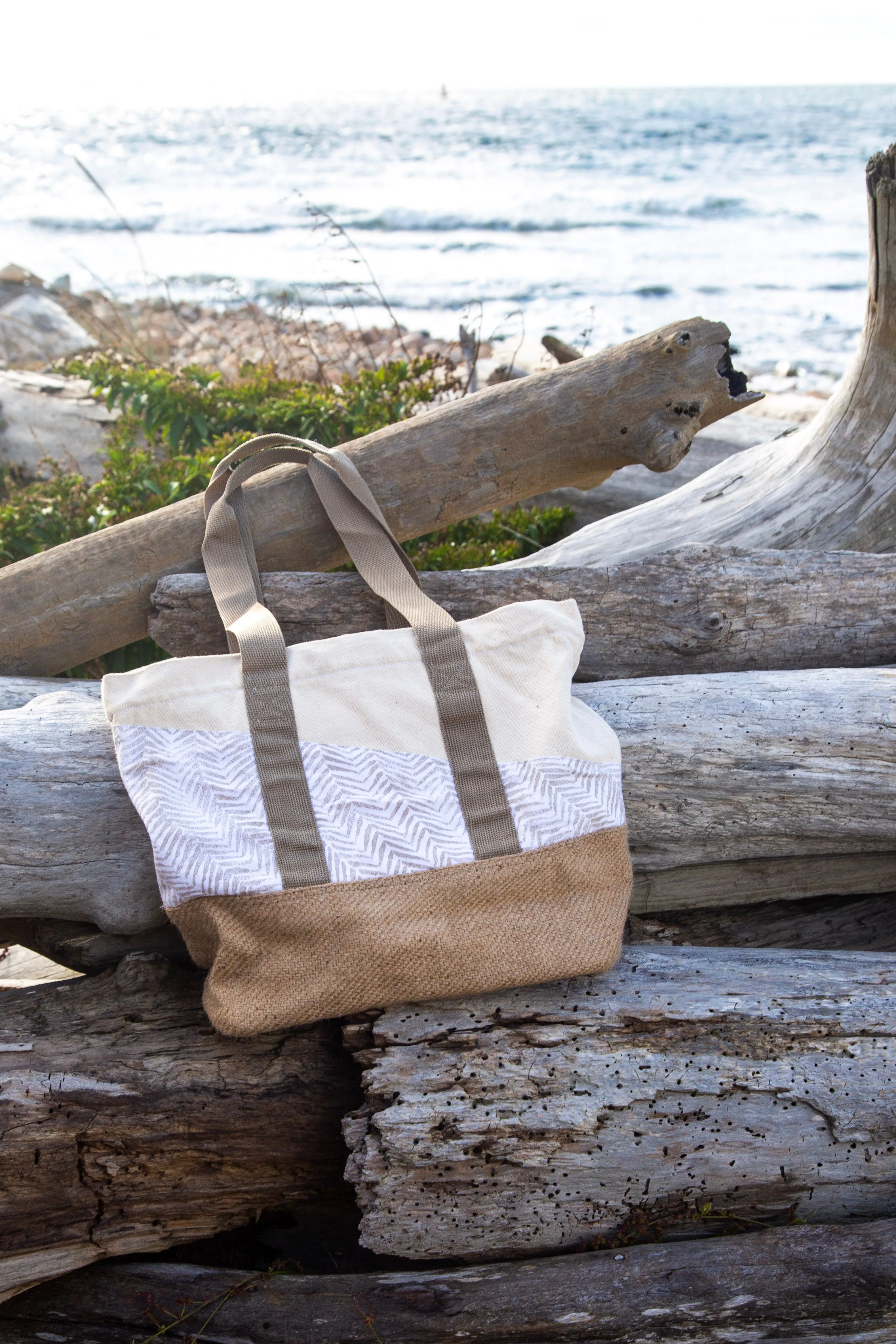 Point Judith Tote - Beige Fern