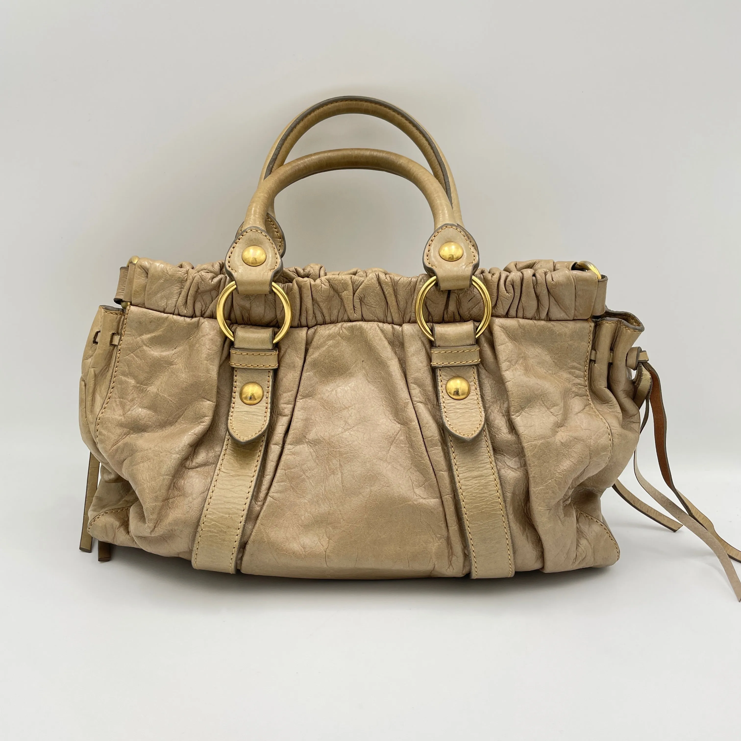 Vitello Lux Beige Top Handle Bag in Goat Leather, Gold hardware