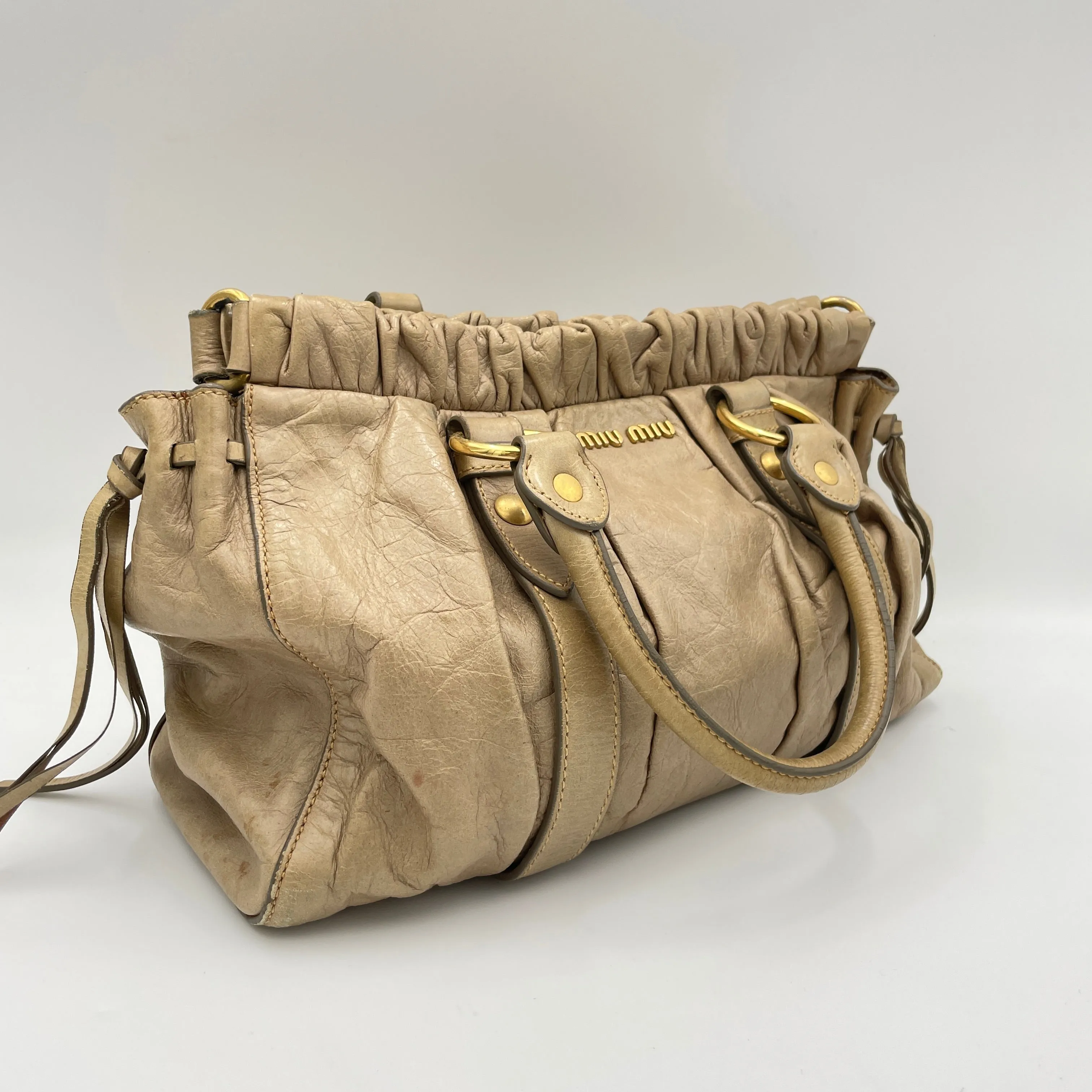 Vitello Lux Beige Top Handle Bag in Goat Leather, Gold hardware