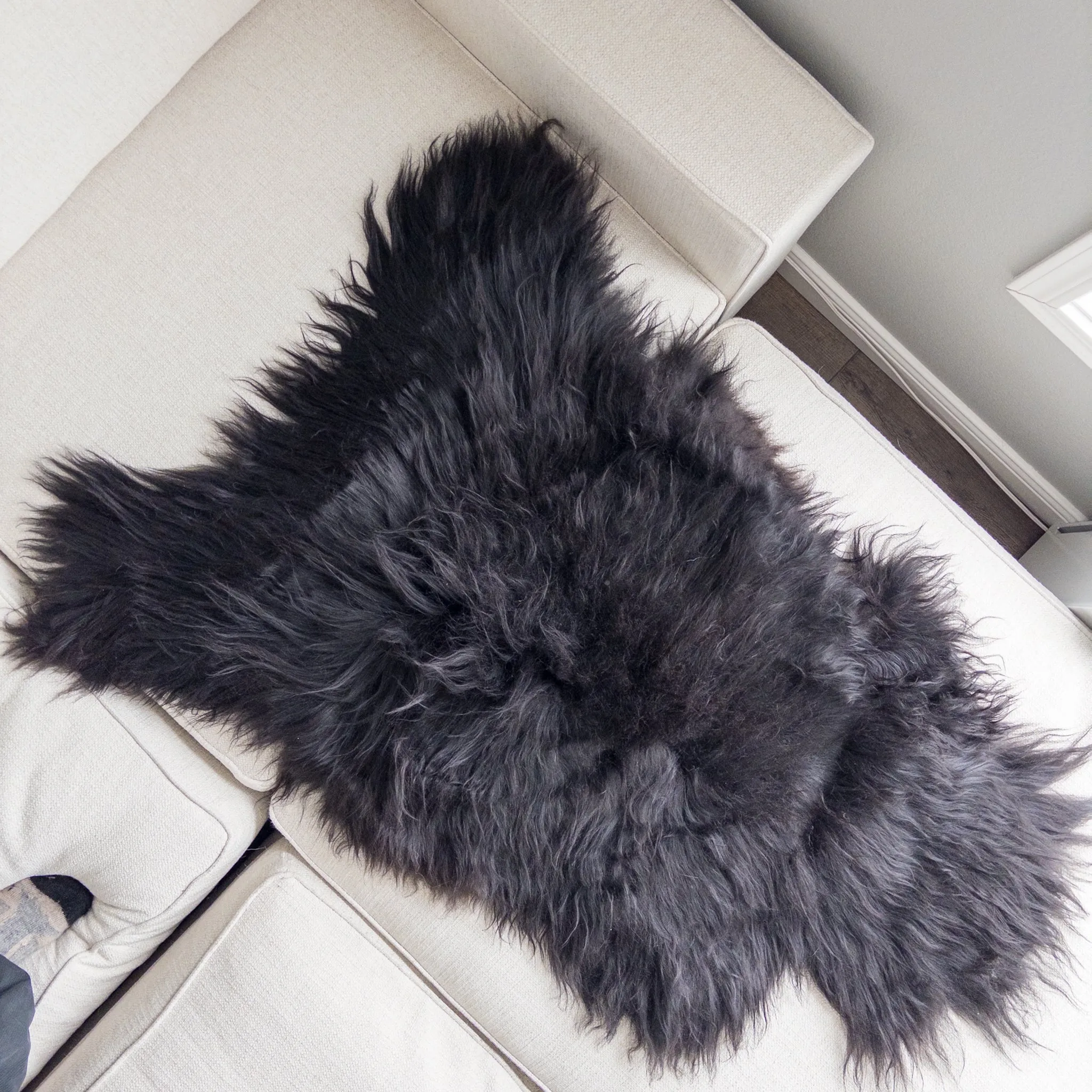 XXL Premium Icelandic Sheepskin Rug - Black Long Wool